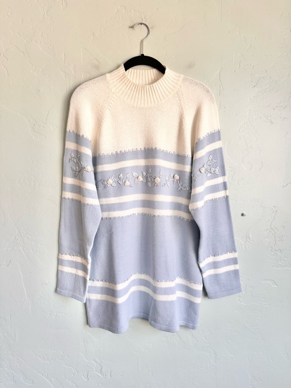 Vintage 80’s Cottage Blue‎ Cream Striped Embroidered Rosette Sweater Medium EUC